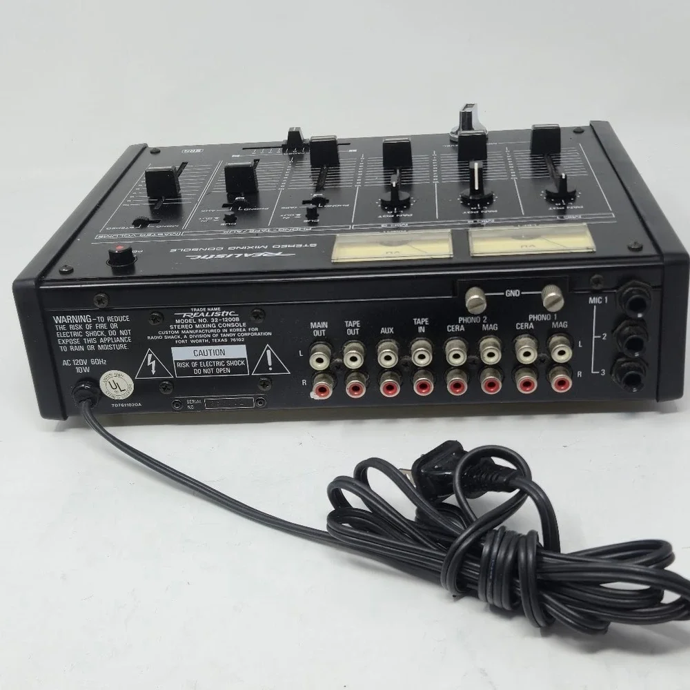 Vintage Realistic 32-1200B Stereo Mixing Console DJ Audio Mixer VU Tested Works